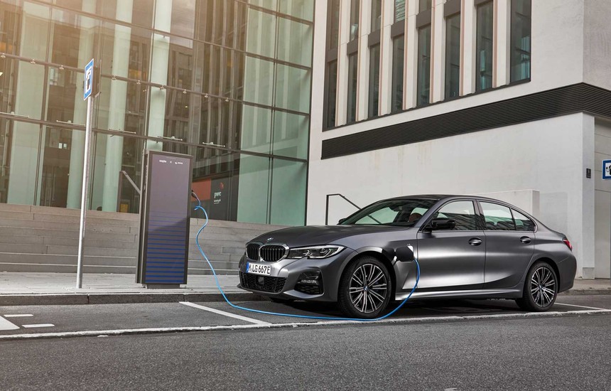 Bmw 3 Serisi Hibrit Seçenekleri Ne Sunuyor?
