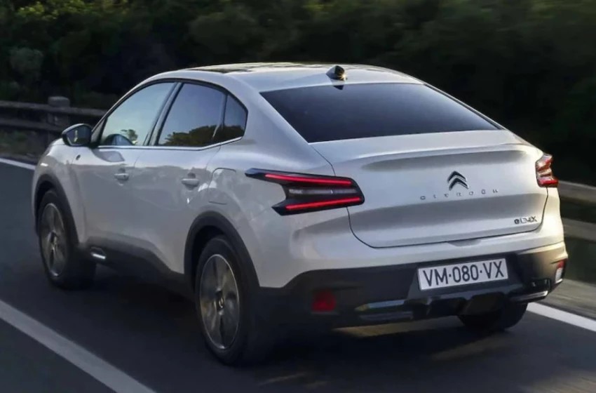 Citro&euml;n e-C4 Elektrikli Hatchback Test S&uuml;r&uuml;ş&uuml; İncelemesi