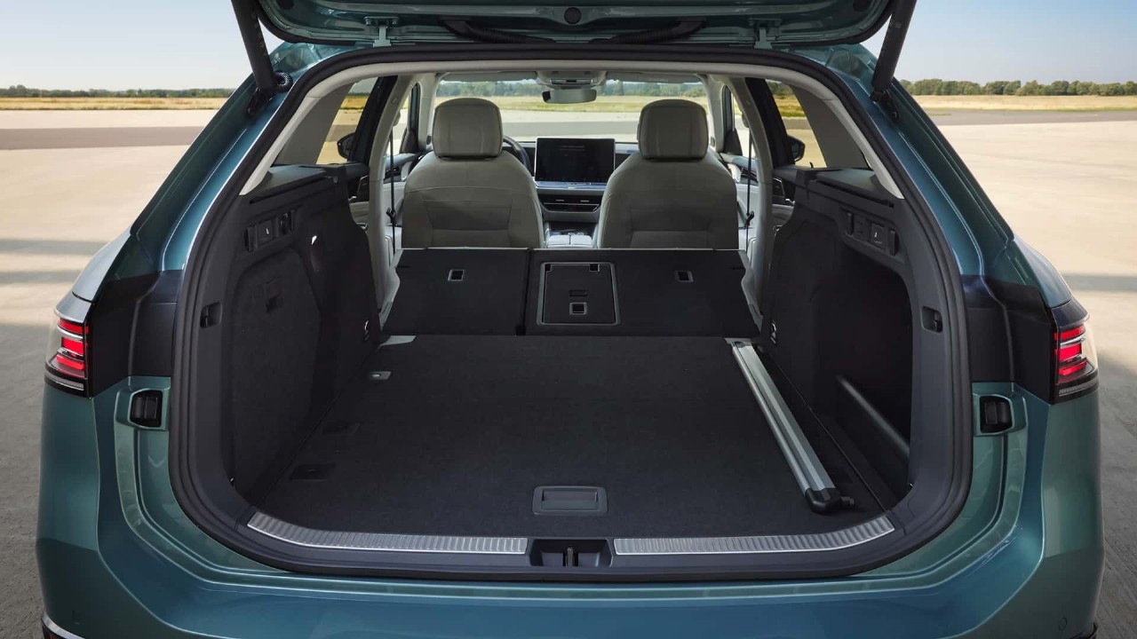 Ford Mondeo ve Volkswagen Passat Arasındaki Bagaj Hacmi Farkı