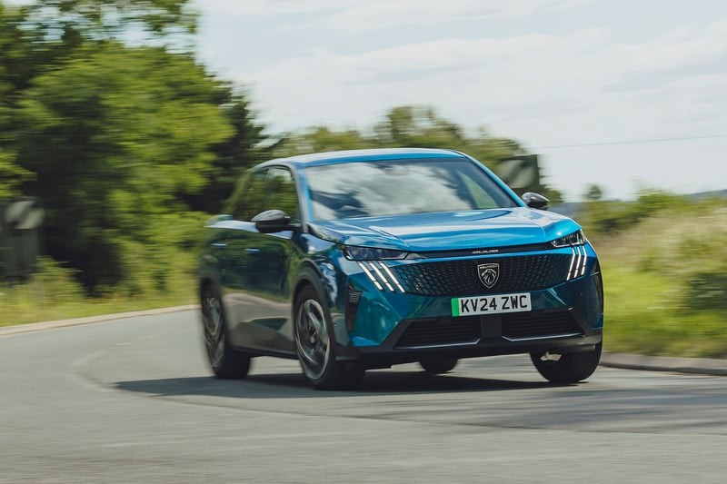 Peugeot 3008: Yol Tutuş Analizi ve Uzun Yol Testi
