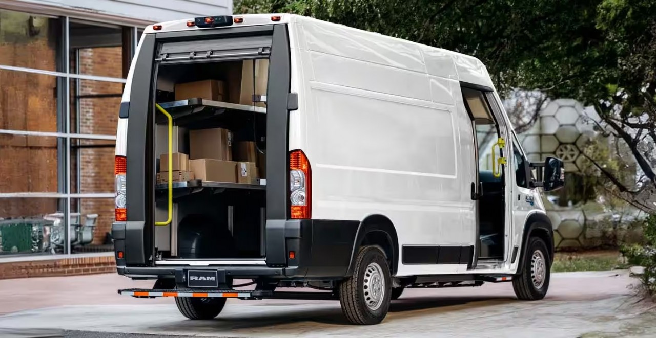 Ram ProMaster: Ticari Van Y&uuml;kleme Kapasitesi