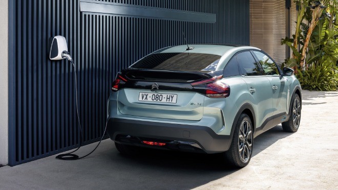 Şarj Se&ccedil;enekleri ve S&uuml;releri