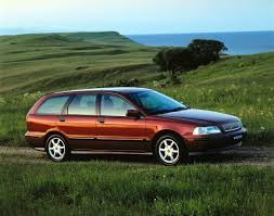Volvo V40’ın İlk Nesli: Station Wagon’un Doğuşu (1995-2004)