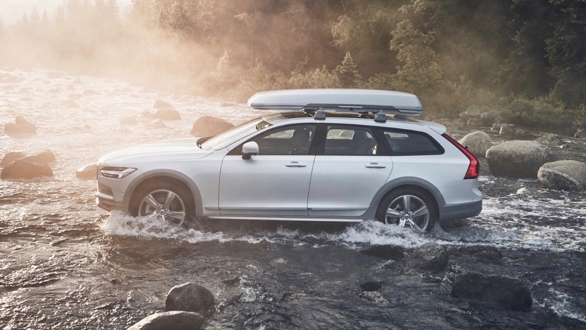 Volvo V90 Cross Country: Macera ve Konforun Buluşması