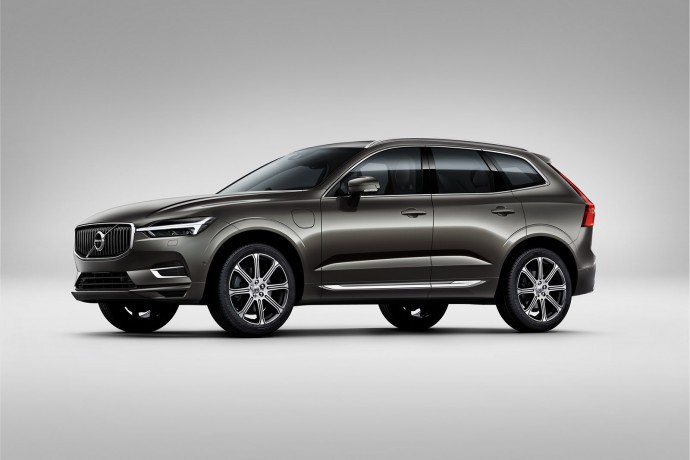 Volvo XC60 2025 Modeli: G&uuml;venlik ve L&uuml;ks&uuml;n Buluşma Noktası