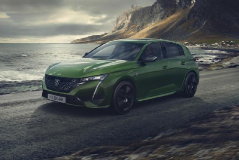 Peugeot 308’in Adaptif Hız Sabitleyicisi Uzun Yolda İşe Yarıyor Mu?