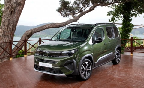 Peugeot Rifter: Aileler İçin Konforlu Ve Fonksiyonel